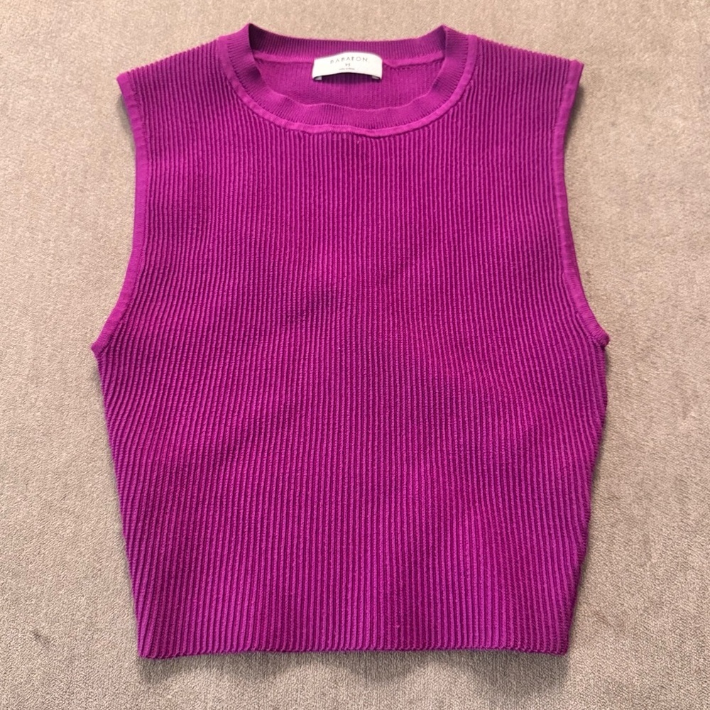 Aritzia Babaton Ribbed Knit Fuchsia Crop Top